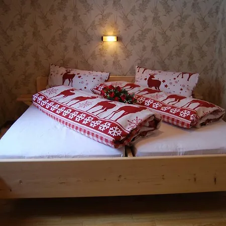 Haus Leo Monika